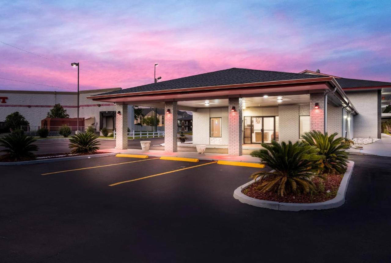 Red Roof Inn & Suites Thomasville Exterior foto